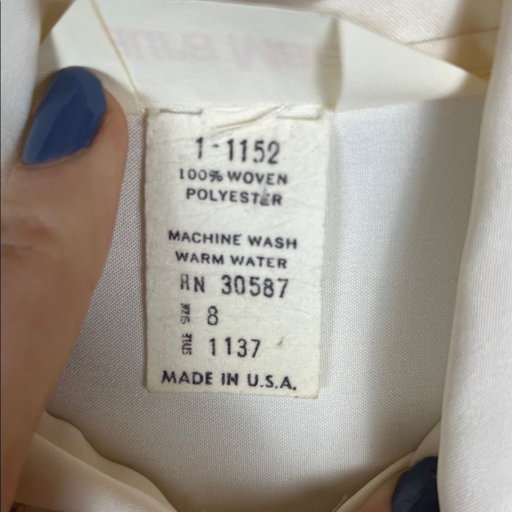 Vintage 1950 Laura Mae Cream Blouse with Embroidered Flowers - Picture 5 of 10